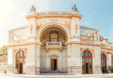 Macaristan, Budapeşte 'deki Varkert Çarşısı ve Kraliyet Sarayı bahçe köşkü.