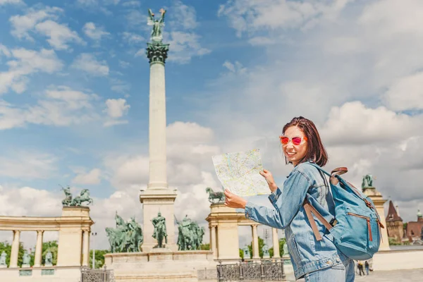 Une Touriste Asiatique Sur Une Des Principales Attractions Budapest Place — Photo