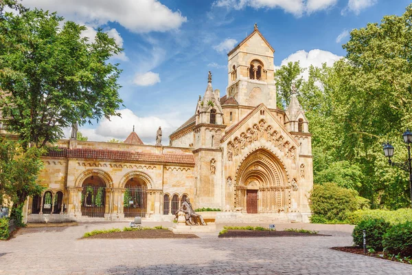 Iglesia Jaki Complejo Del Castillo Vajdahunyad Budapest Hungría — Foto de Stock