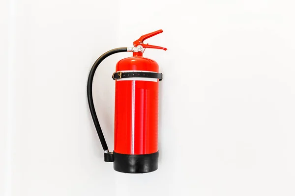 Vörös Tűzoltó Készülék Elszigetelt Fehér Alapon — Stock Fotó