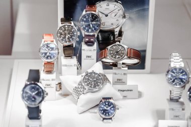 17 Mayıs 2018, Berlin, Almanya: IWC lüks saatler dükkanı koleksiyonunda