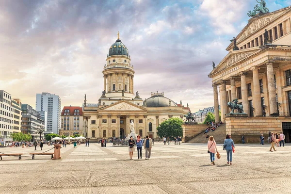 Maj 2018 Berlin Tyskland Utsikt Över Berömda Gendarmenmarkt Och Tyska — Stockfoto