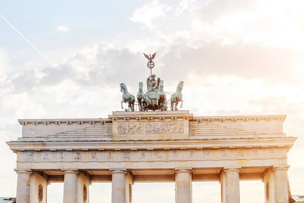Άγαλμα Closeup Του Διάσημο Ορόσημο Στο Βερολίνο Πύλη Brandenburger — Φωτογραφία Αρχείου