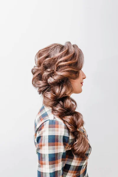 Wanita Cantik Dengan Rambut Gaya Ekor Rambut — Stok Foto