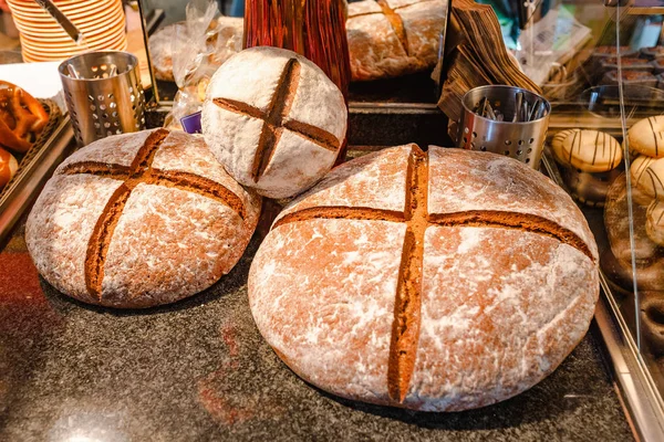 Pão Crocante Grão Múltiplo Fresco Loja Alimentos — Fotografia de Stock