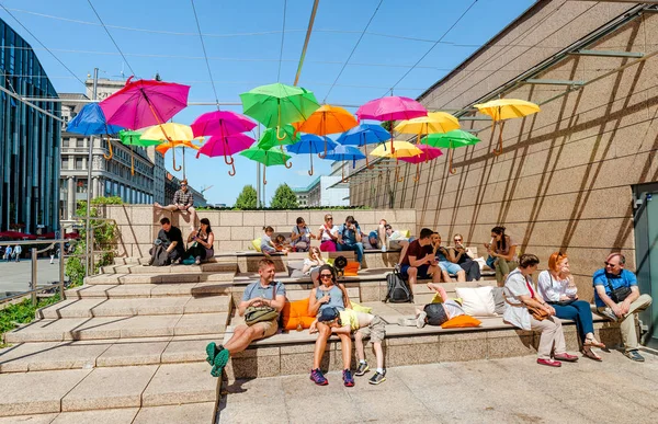 Mayo 2018 Leipzig Alemania Paraguas Multicolores Colgando Cafetería Aire Libre — Foto de Stock