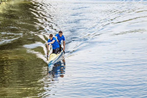 Leipzig Germany May 2018 Young Sportsmen Rowing Training Sunny Day — Stock Photo, Image