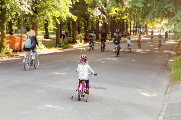 Child Bicycle Asphalt Road Park — Stock Photo, Image