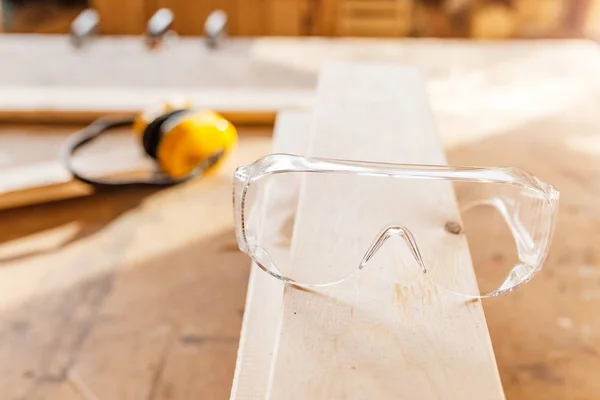 Auriculares Gafas Protección Seguridad Carpintería Herramientas Construcción Concepto Equipo — Foto de Stock
