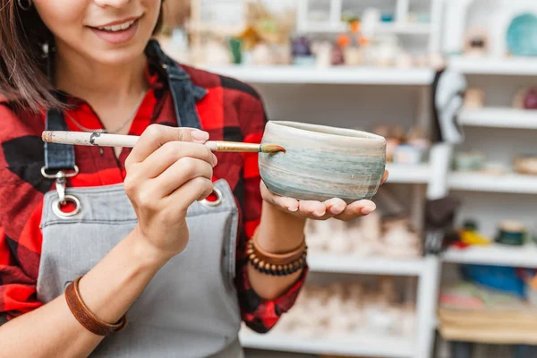 Woman Artist Working Apron Paints Brush Decorative Ceramic Pottery Workshop — Stock Photo, Image