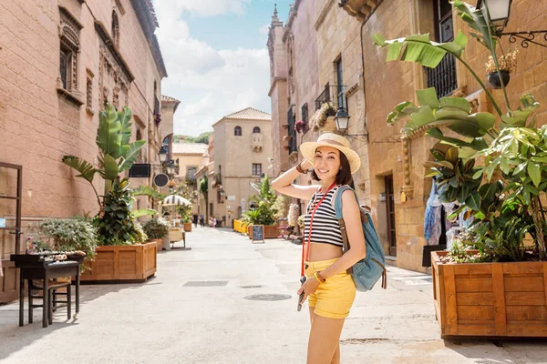 Mulher Viajante Feliz Espanha Férias Verão — Fotografia de Stock