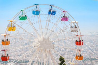 12 Temmuz 2018, Barselona, İspanya: panoramik manzaralı Tibidabo içinde dönme