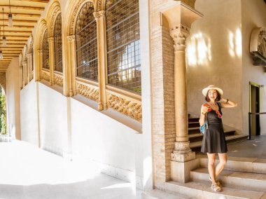 14 Temmuz 2018, Zaragoza, İspanya: Aljaferia Zaragoza en ünlü yerlerinden biri olduğunu. Mudejar mimari tarzı Endülüs İslam Sarayı