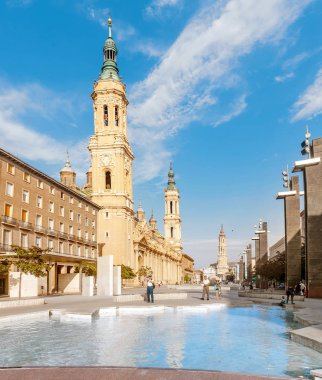 13 Temmuz 2018, Zaragoza, İspanya: panoramik Katedrali Yerebatan del ayağı - Roma Katolik Kilisesi