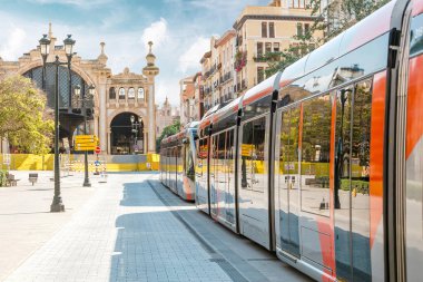 Kamu tramvay Saragossa nakliyesi