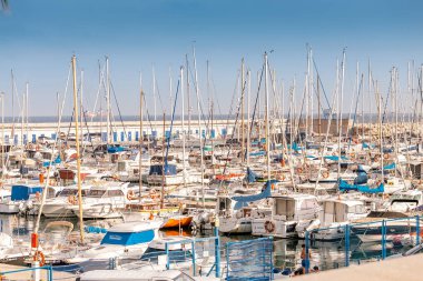 16 Temmuz 2018, Tarragona, İspanya: birçok yat limanında Park