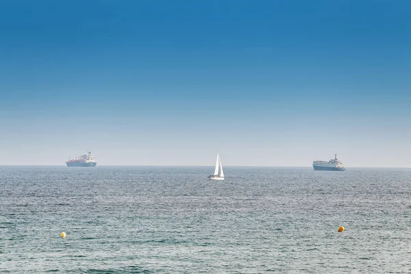 Frachtschiffe Meer — Stockfoto