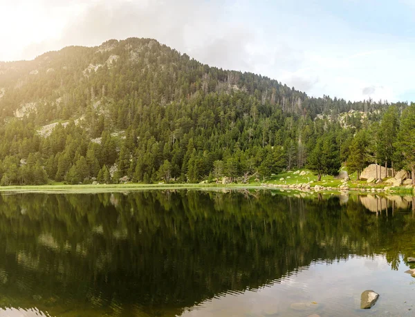 Horské Jezero Před Pohoří Národní Park — Stock fotografie