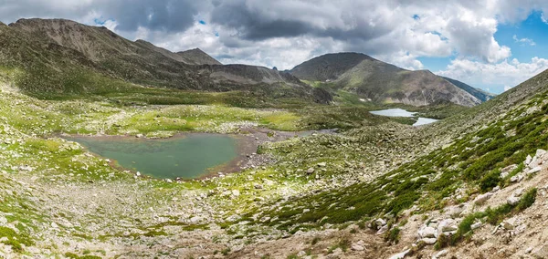 Lago Alta Montaña Los Pirineos — Foto de Stock