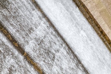 Baraj duvar şelale Nuria Valley, İspanya