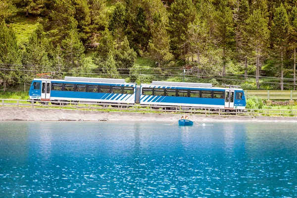 Julio 2018 Nuria España Tren Que Pasa Por Valle Nuria — Foto de Stock
