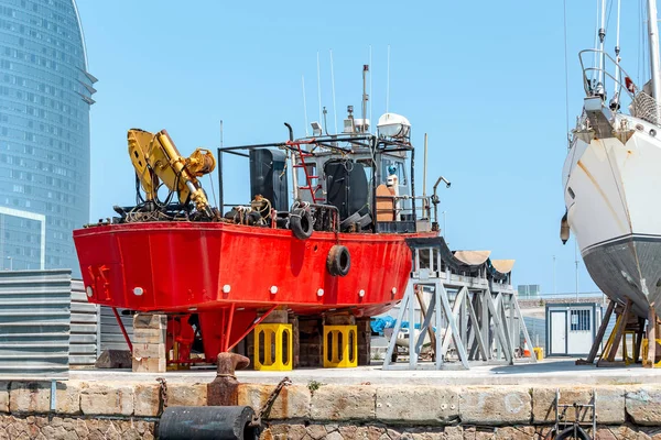 Fiskebåtar Och Små Yachter Underhåll Torrdocka — Stockfoto