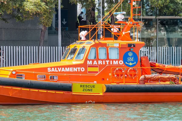 Juli 2018 Barcelona Spanien Orange Havet Rescue Båten Parkerad Hamn — Stockfoto