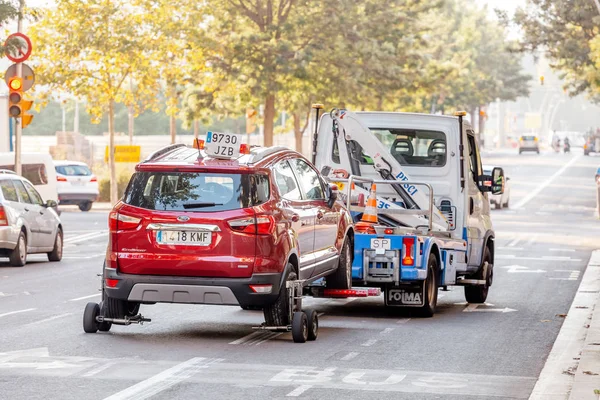 Juli 2018 Barcelona Spanien Bogsera Lastbil Som Transporterar Bil Som — Stockfoto
