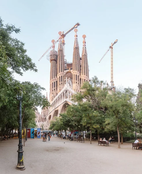 Ιουλίου 2018 Βαρκελώνη Ισπανία Προβολή Της Αρχιτεκτονικής Sagrada Familia Από — Φωτογραφία Αρχείου