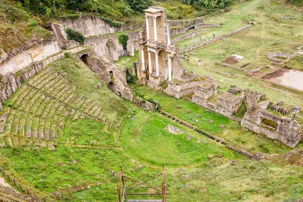 Vista Aérea Las Antiguas Ruinas Antiguo Anfiteatro Romano Volterra Italia — Foto de Stock