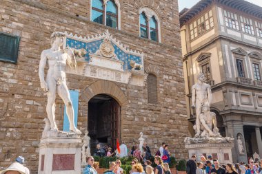 19 Ekim 2018, Floransa, İtalya: signoria Meydanı'nda ünlü heykel Michelangelo'nun David tarafından