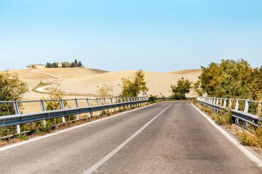 Yol Toskana, İtalya ile manzara