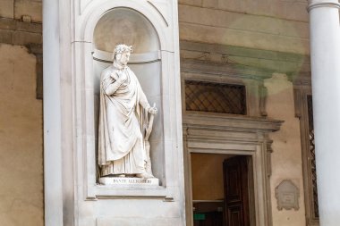 19 Ekim 2018, Floransa, İtalya: Dante Alighieri heykeli