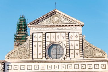 Ünlü Basilica di Santa Croce Floransa'da görünümünü