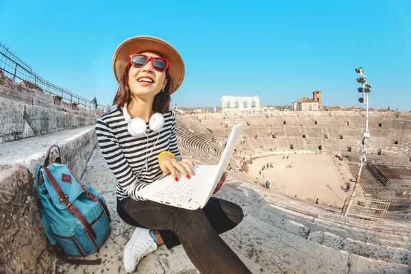 Happy Asian Girl Student Doing Her Homework Notebook Freelance Working — Stock Photo, Image