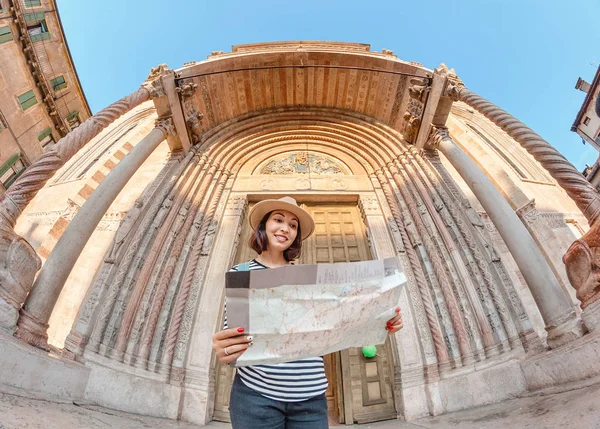 Young Woman Tourist Studying Map Unknown Cathedral Europe — Stock Photo, Image