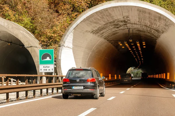 Oktober 2018 Bolzano Italië Snelweg Weg Met Verkeer Tunnel Italië — Stockfoto