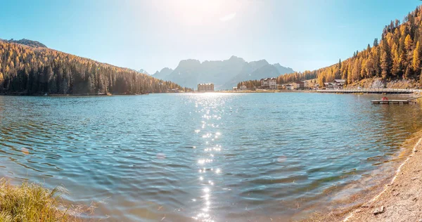 Panoramatický Pohled Slavného Jezera Misurina Italských Dolomitech Horách Během Podzimu — Stock fotografie