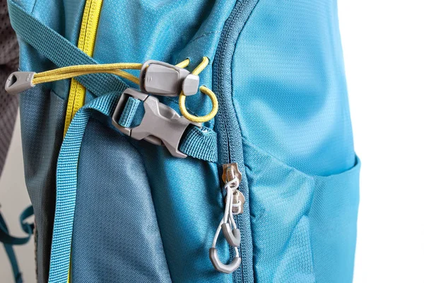 Detalles y sujetadores correas en una mochila de senderismo, Studio shot —  Fotos de Stock