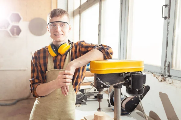 Engineer man worker in home or carpenter shop. Hand labor concep — Stock Photo, Image