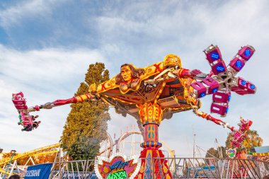20 Temmuz 2019, Viyana, Avusturya: Viyana'daki ikonik Prater Park'ta eğlenceli yetişkinler ve çocuklar ilgi çekici yerler