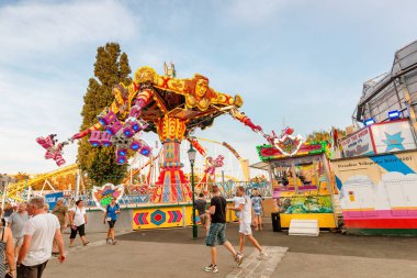 20 Temmuz 2019, Viyana, Avusturya: Viyana'daki ikonik Prater Park'ta eğlenceli yetişkinler ve çocuklar ilgi çekici yerler