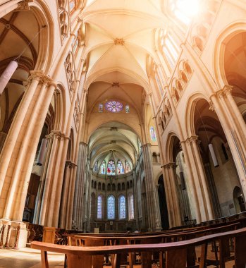 23 Temmuz 2019, Lyon, Fransa: Lyon Baptist Katedrali'nin iç mekanının panoramik manzarası
