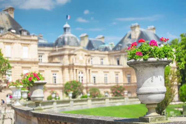 Famous tourist attraction is the Luxembourg Palace and garden in the old city of Paris. Tourism and travel to France — Stock Photo, Image