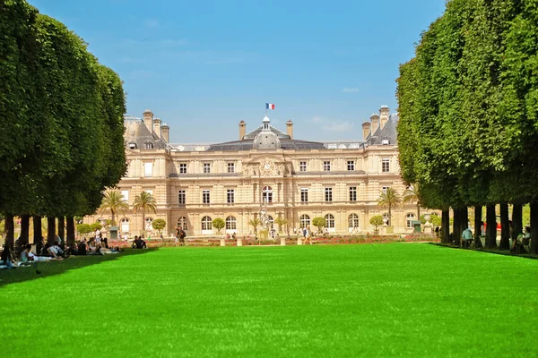 26 July 2019, Paris, France: famous tourist attraction is the Luxembourg Palace and garden in the old city of Paris. Tourism and travel to France — Stock Photo, Image