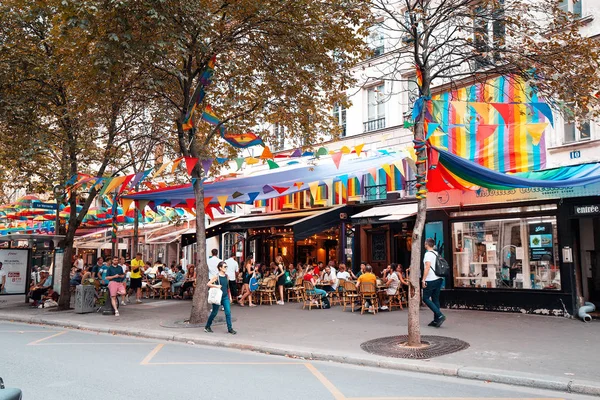 26 July 2019, Paris, France: Rainbow flags of LGBT pride community in gay district of Paris — Stock Photo, Image