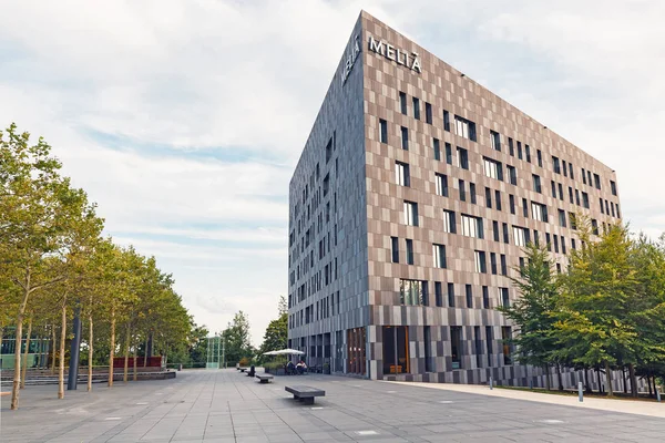 1 augusti 2019, Luxemburg: Melia hotellbyggnad i modern stadsdel i Luxemburg — Stockfoto