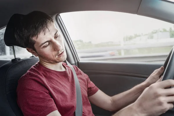 Homem Dirigindo Carro Adormeceu Não Controla Situação Estrada Drogado Com — Fotografia de Stock
