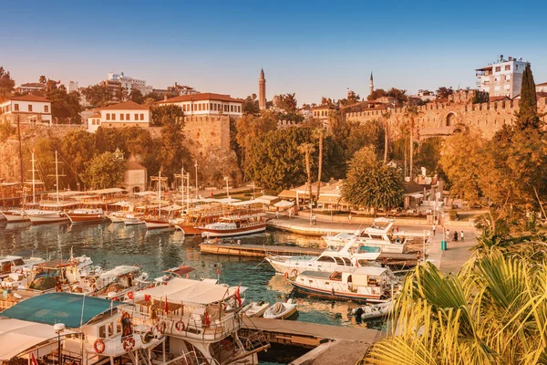 Idylický Výhled Krajinu Starého Města Antalya Zálivu Přístavem Jachty Oblíbené — Stock fotografie