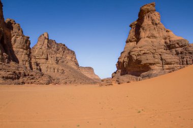 Tadrart Rouge şaşırtıcı kaya oluşumu. Tassili najjer Milli Parkı, Algeria 